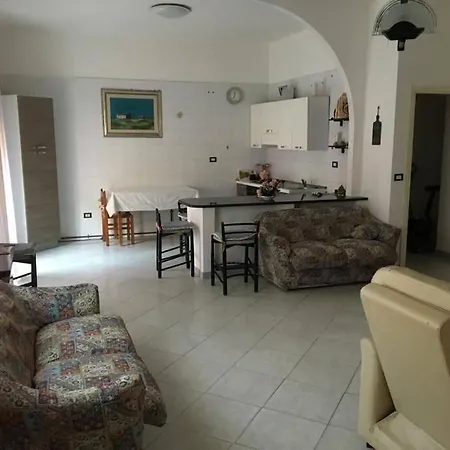 Serena E Tranquilla Casa Vacanze In Centro 시로마리나